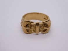 9ct yellow gold double buckle ring, with allover floral decoration, size S, 10g approx, marked 375