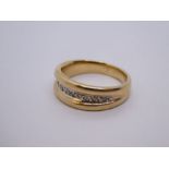 10K yellow gold band ring with central line of graduating diamonds, size O/P, 6g approx