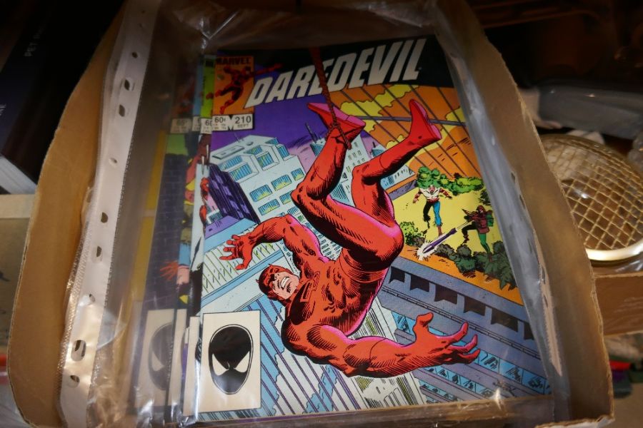 A box of vintage Marvel comics including Spiderman, Daredevil etc - Image 2 of 15