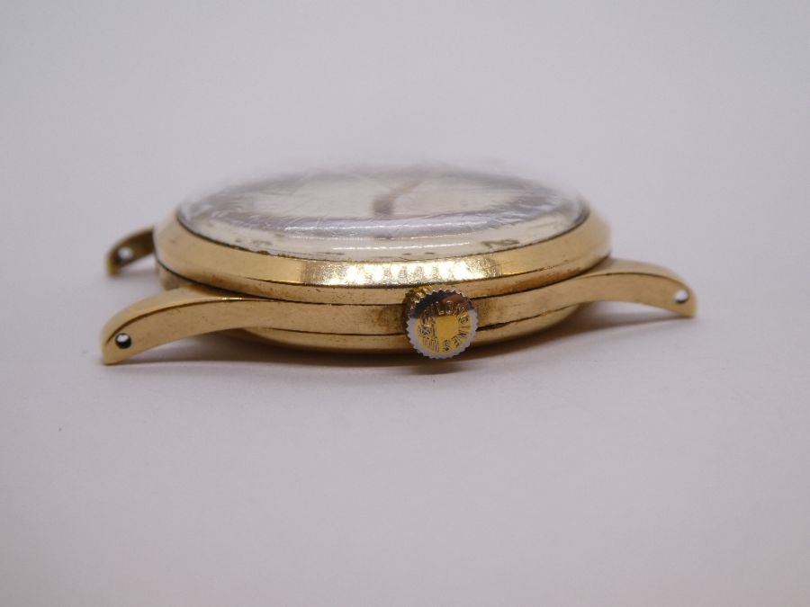 A 9ct gold gents LONGINES watch, probably dating from 1950/1960 of large size, winds and ticks - Image 5 of 7