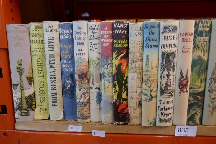 Collection of vintage hard back novels including by James Hadley Chase, Agatha Christie, Nevil Shute - Image 2 of 3