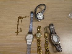 Collection of vintage watches including stainless steel Seiko quartz watch, cabouchon watch, etc