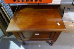 A Walnut box commode and two chairs, plus an Edwardian bedroom chair