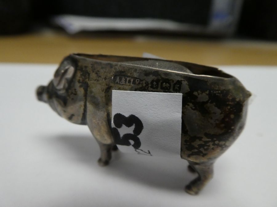 An Edwardian novelty silver pin cushion in the form of a little pig, hallmarked Birmingham 1906, Adi - Image 2 of 3