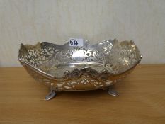 Hallmarked silver fruit bowl of fretwork design, approx 14.92 ozt. Hallmarked Atkin Brothers, Sheff