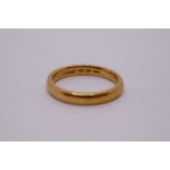 22ct yellow gold wedding band marked 22, WWID, William Wilkinson Ltd., approx 5.5g