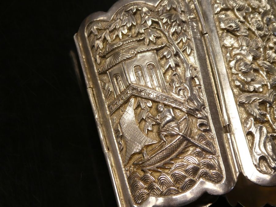 Chinese articulated silver cuff, 6 embossed panels decorated figures, building, dragons and flowers, - Image 4 of 5