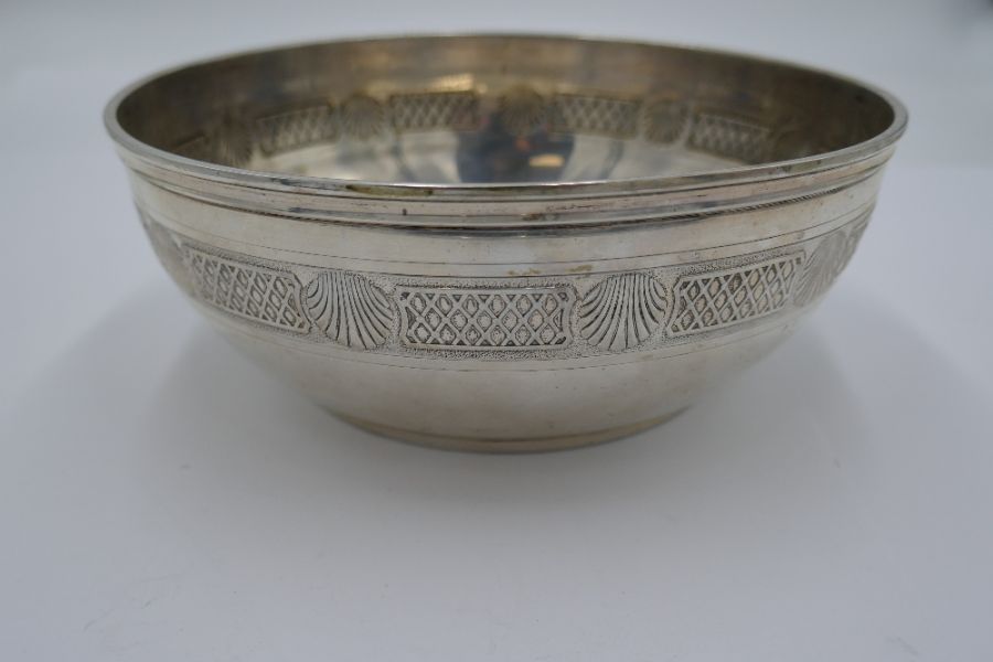 A silver Continental circular bowl with embossed border design on the body. Marked 800 on the base. - Image 2 of 5