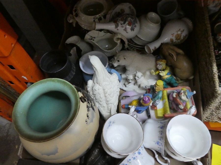 A sundry lot; to include costume jewellery and china - Image 4 of 4