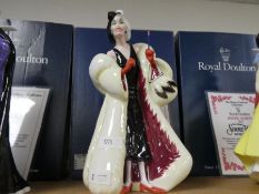 A Royal Doulton figure of Cruella de Ville, HN3839 limited edition 792/2000 boxed with certificate.