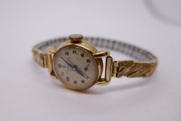 Vintage 9ct yellow gold ladies Tudor Royal Watch on expanding stainless steel strap, case marked 375