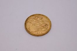 22ct yellow gold full sovereign, dated 1900, Queen Victoria veiled head, George & the Dragon