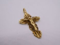 14K yellow gold crucifix pendant marked 14K, 31mm, approx 2g