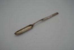 A Georgian silver marrow scoop hallmarked Solomon Hougham 1793, London