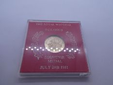 Cased commemorative 9ct gold souvenir medal, July 29th 1981, approx 4.1g