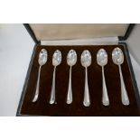 A cased set of six Scottish silver teaspoons, Glasgow 1947 Duncan and Scobbie. Decorative handles. A