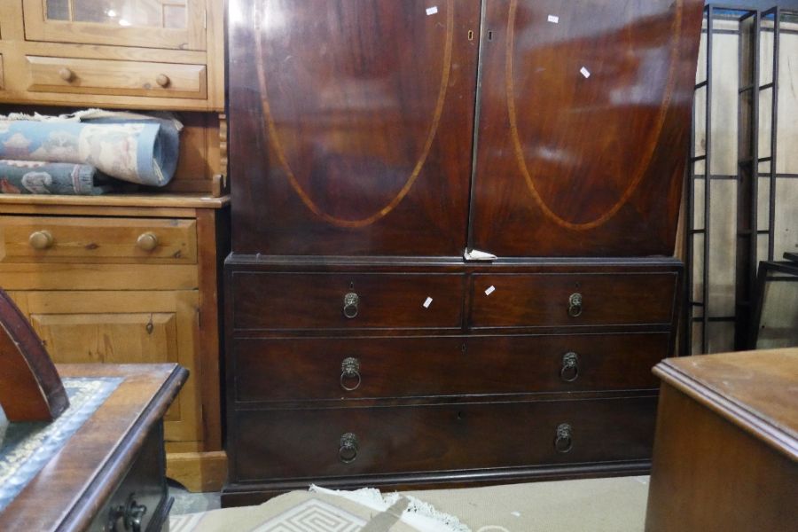 An antique mahogany wardrobe converted from a linen press - Bild 2 aus 8