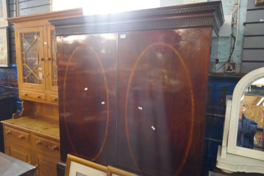 An antique mahogany wardrobe converted from a linen press - Bild 7 aus 8