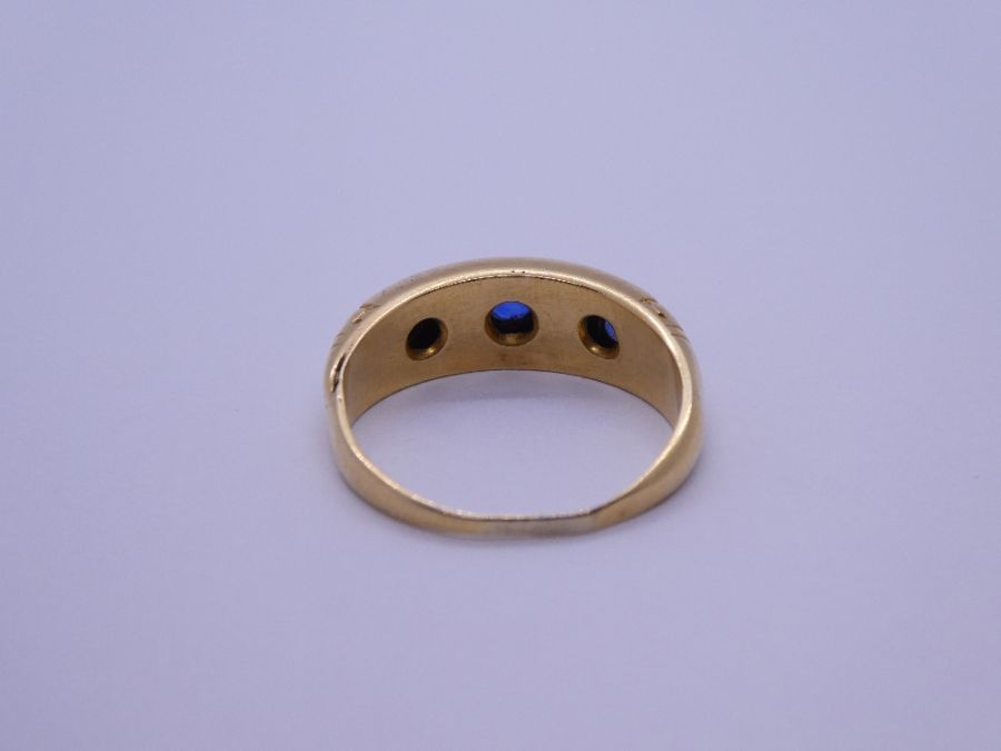 18ct yellow gold Sapphire and diamond ring, marks worn, size L/M, 2.7g approx - Bild 3 aus 4