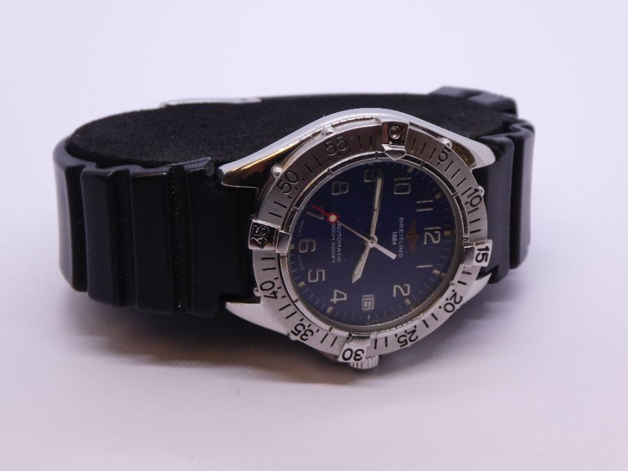 BREITLING; a boxed gent's Breitling Automatic wristwatch, 38mm dial, with rotating bezel, and date a