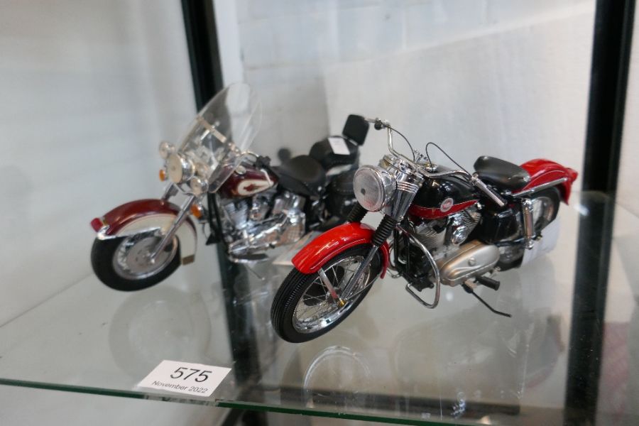 Two Franklin Mint die cast 1/10 scale Harley Davidson motorbikes, boxed, never been out the box