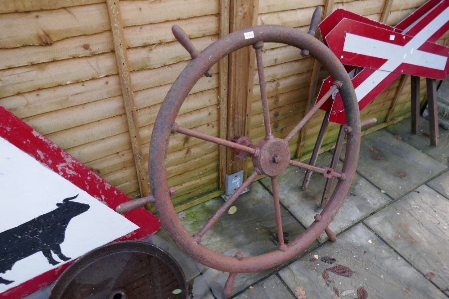 A Cast Iron sluice wheel and two other items - Image 4 of 4