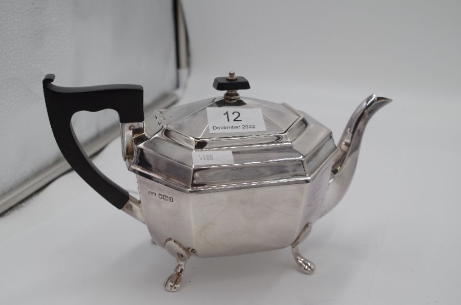 A silver octagonal tea service by Viners Ltd comprising a teapot, two handled sugar bowl and milk ju - Image 3 of 6