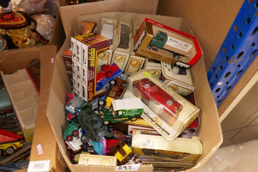 Two boxes of mixed die cast railway items, etc - Image 3 of 3