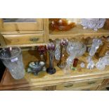 A quantity of glassware including Carnival glass