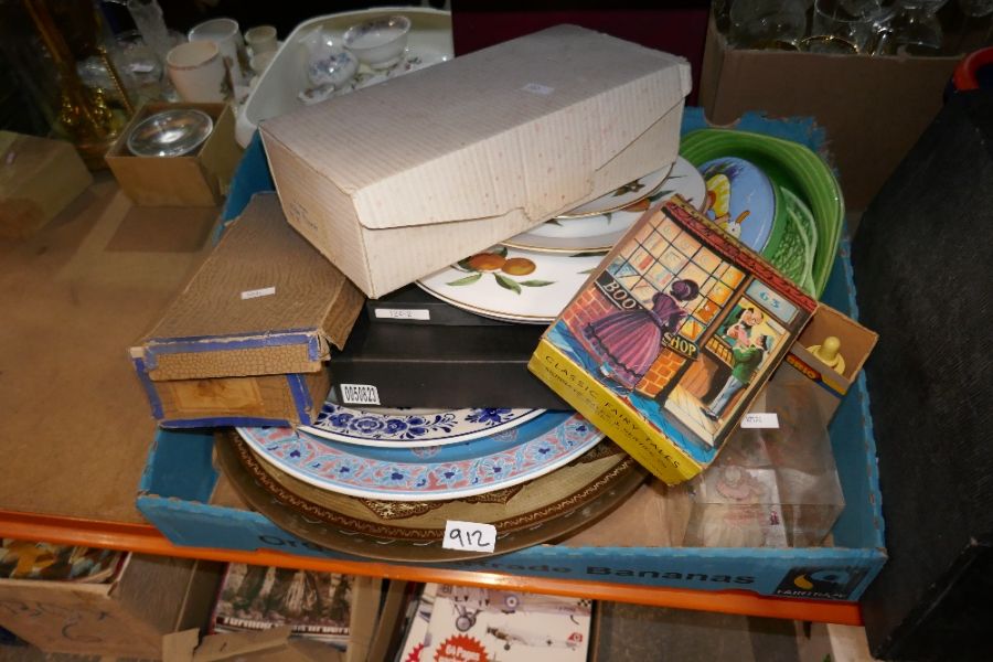 4 boxes of mixed china including Worcester plates, typewriter, Stanleyware china, etc - Image 4 of 5