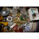 Box of vintage and modern costume jewellery to include paste set jewellery, silver brooches, old pla