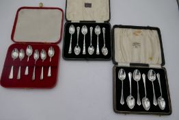 Three cased silver teaspoons, one hallmarked London 1933 - 36 Jasiah Williams and Co, 1.52 ozt appro