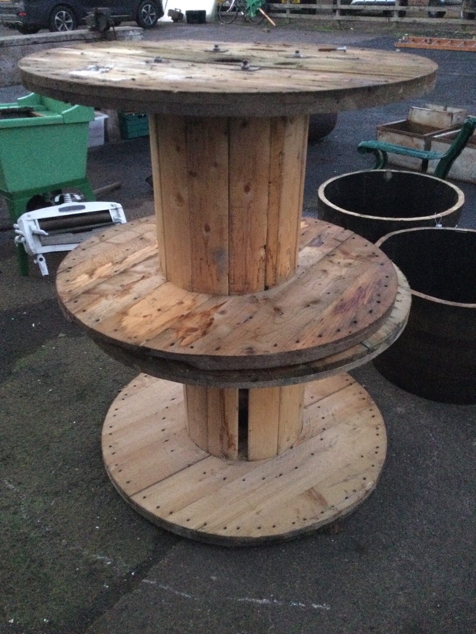 A pair of 3ft diameter pine cable drums, suitable for garden tables. (37.75in x 22.75in) (2) - Image 2 of 3