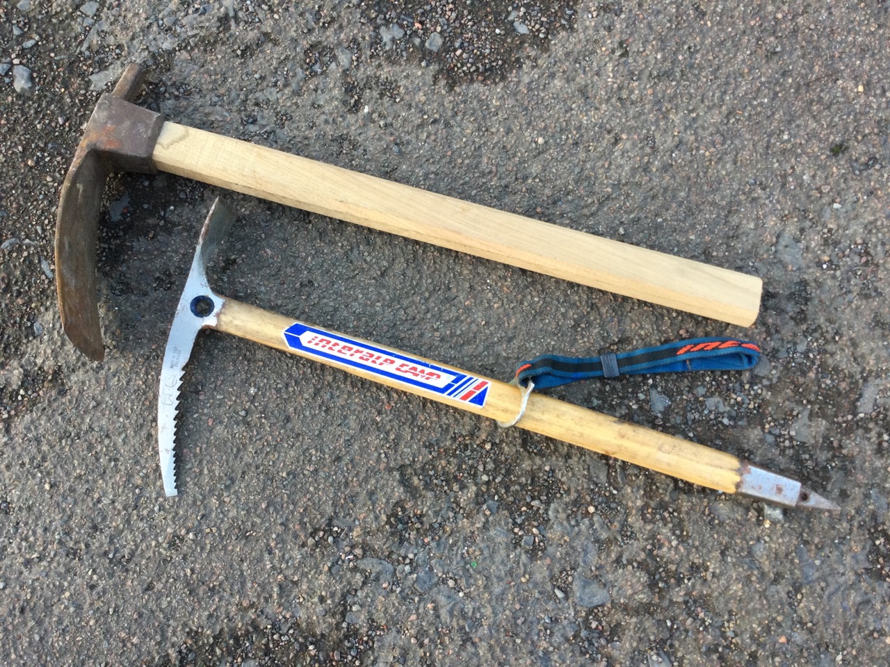 A cast iron adze, recently re-shafted with chamfered ash handle; and a contemporary Italian ice axe. - Image 3 of 3