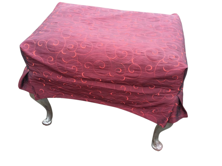 A rectangular upholstered stool with cushion to seat having loose cover, raised on cabriole legs. - Bild 3 aus 3