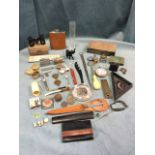 Miscellaneous collectors items including opera glasses, a skewer paperknife, a cheese scoup, an