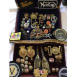 A collection of military buttons & badges, The Warwickshire 24 Regiment, cloth badges, enamelled