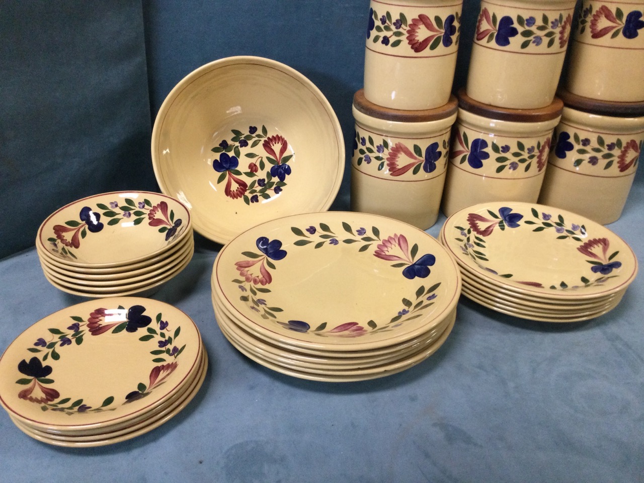 A TG Green (Gresley) breakfast/dinner service handpainted with floral leaf bands in the Oakville - Bild 3 aus 3