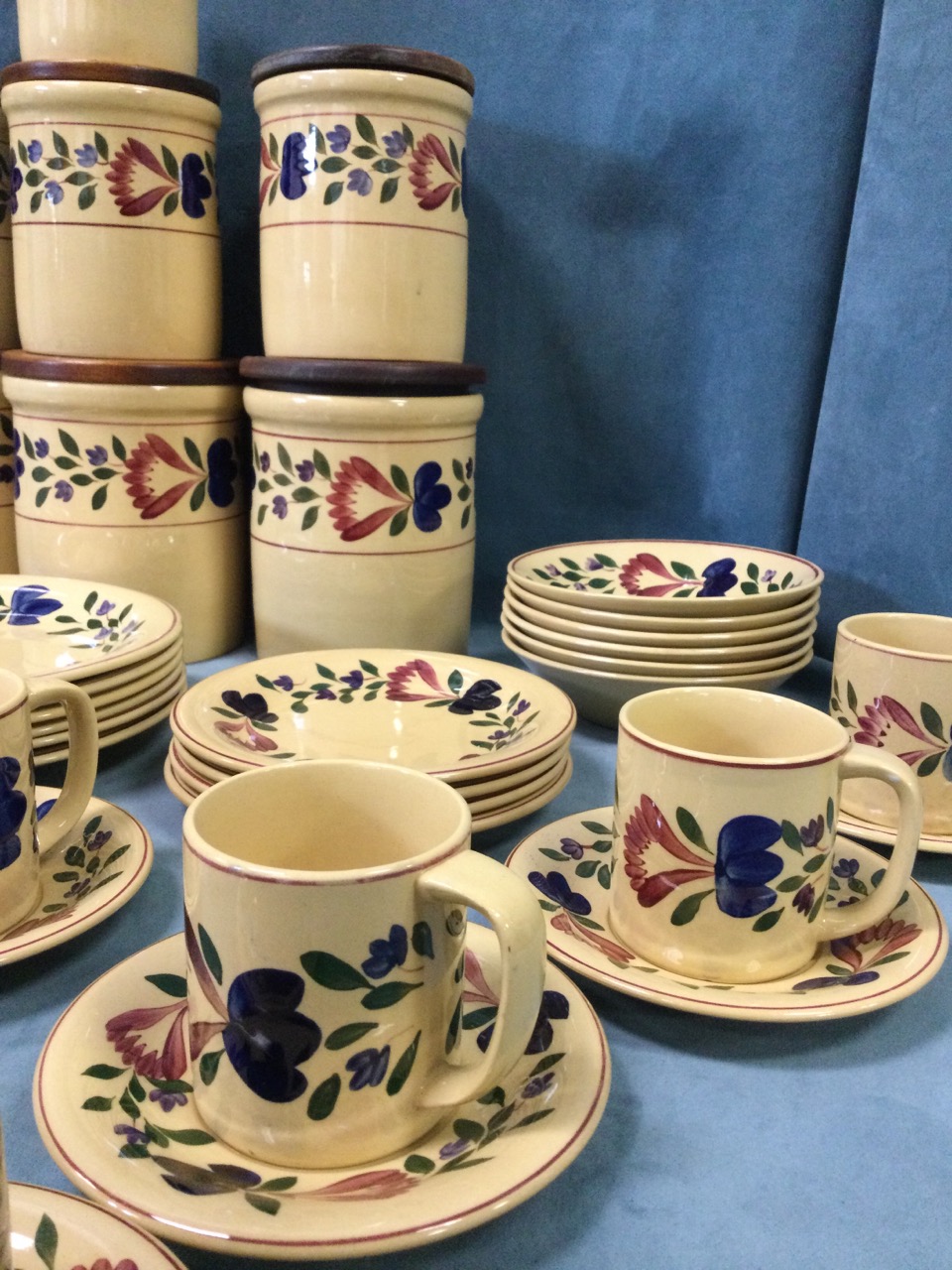 A TG Green (Gresley) breakfast/dinner service handpainted with floral leaf bands in the Oakville - Bild 2 aus 3