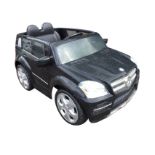 A childs toy Mercedes car, the GL-Class vehicle with electric motor - going but no charger. (A/F)