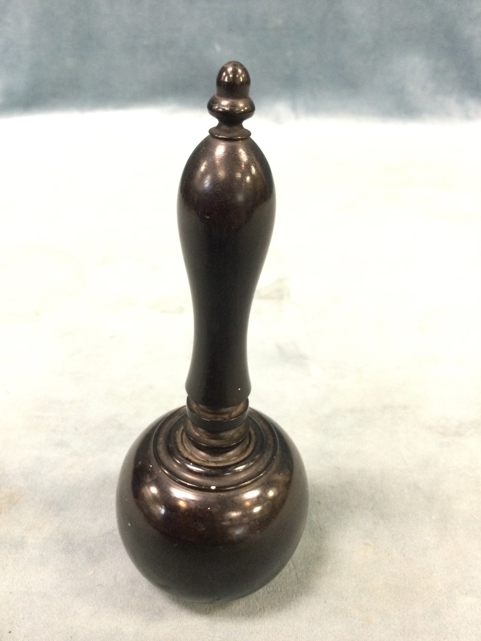 A Victorian ebony gavel with turned handle and ball mallet, mounted with silver presentational panel - Image 2 of 3