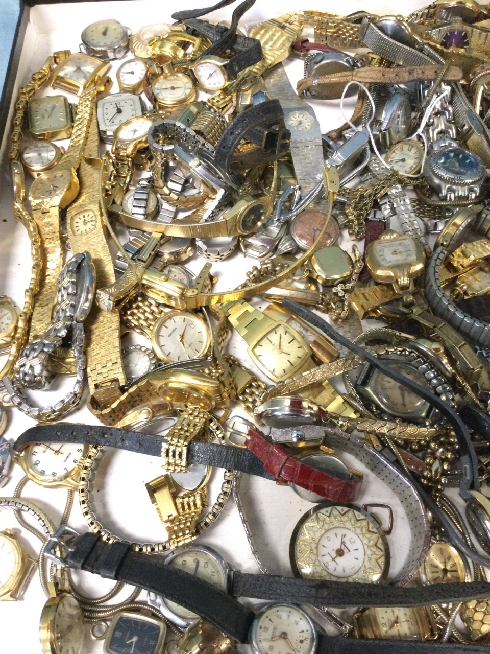A collection of ladies wristwatches - chain & leather straps, Ingersol, enamelled dials, Seiko, gilt - Bild 3 aus 3