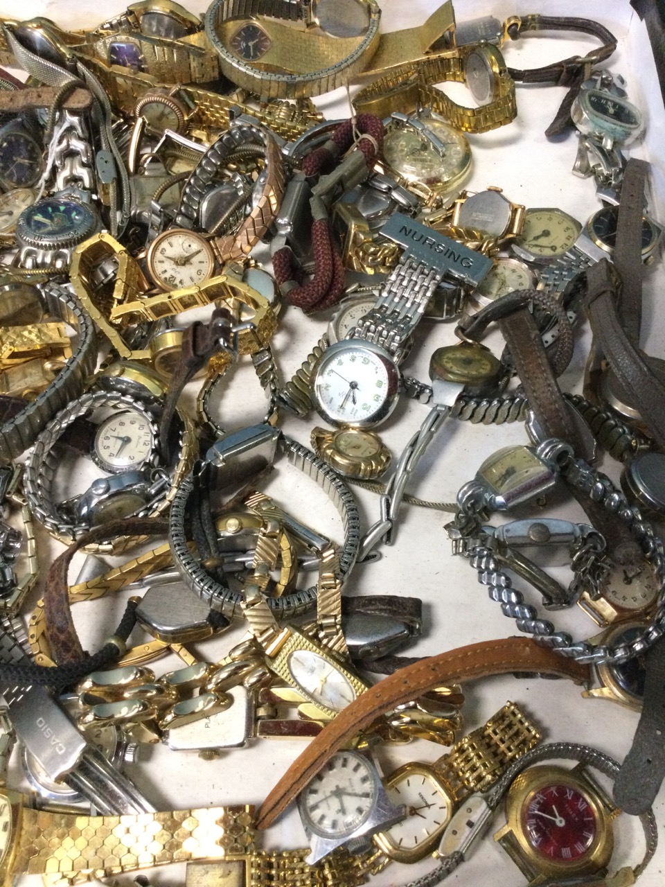 A collection of ladies wristwatches - chain & leather straps, Ingersol, enamelled dials, Seiko, gilt - Bild 2 aus 3