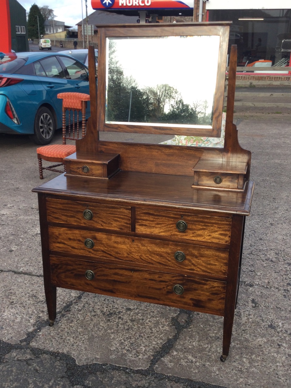 A mahogany dressing table with bevelled mirror in rectangular frame above two small drawers, the - Image 3 of 3