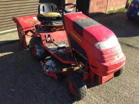 Countax C400H Hydrostatic Ride on Lawnmower / Lawn Tractor with 14HP Briggs & Stratton Engine..