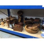 Collection of treen and other wooden wares, including turned sculptures and bowls