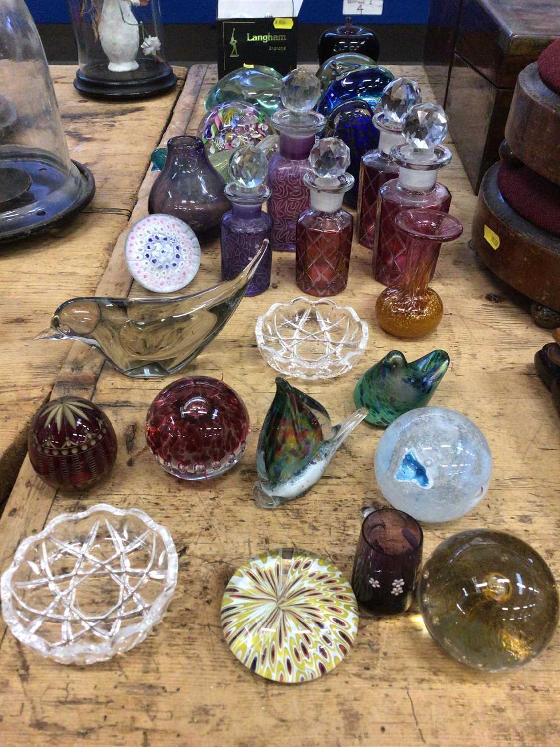 Collection of paperweights, scent bottles and other glass, including Isle of Wight, Langham and Fabe - Image 2 of 4