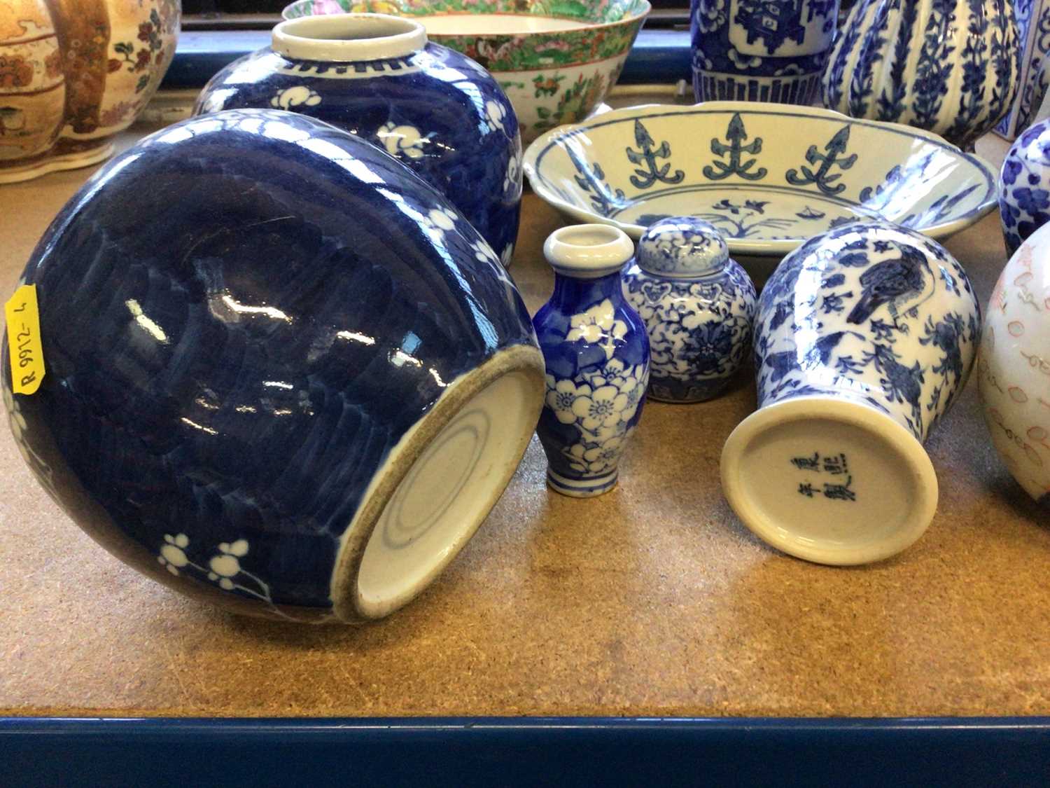 Quantity of antique and later Chinese porcelain, including Canton bowl and dish, blue and white prun - Image 3 of 6