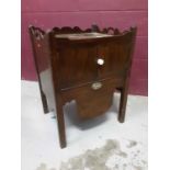 Georgian mahogany commode, 59.5cm wide, 51cm deep, 79cm high