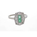 Art Deco emerald and diamond cocktail ring